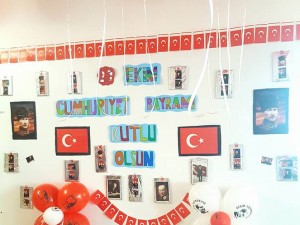 Okulumuz Cumhuriyet Bayramı kutlaması için özenle hazırlandı…